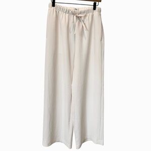 Aritzia The Lodge Crepette White Wide Leg Pants